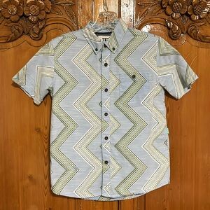 Boys Vissla Organic Cotton Light weight  Shirt. Superior Quality and Well Made